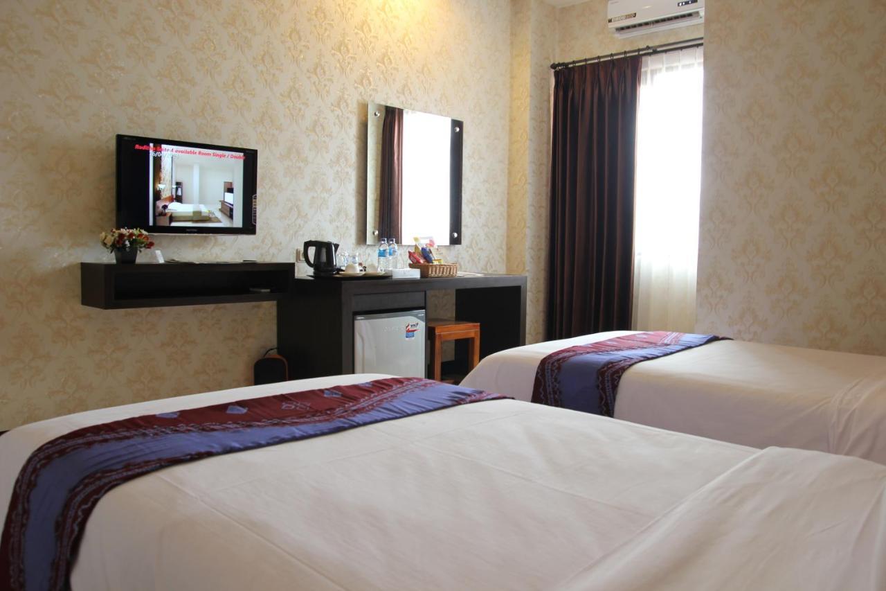 Hotel Roditha Banjarbaru Банджермасин Екстериор снимка